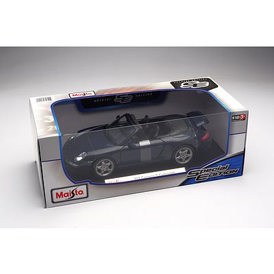 Maisto Special Edition 1:18 Diecast Porsche 911 Carrera S Cabriolet in Display Box