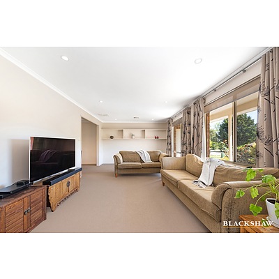 36 Hansen Circuit, Isaacs ACT 2607