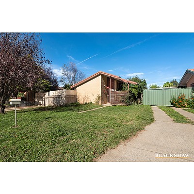 11 Wambool Street, Narrabundah ACT 2604