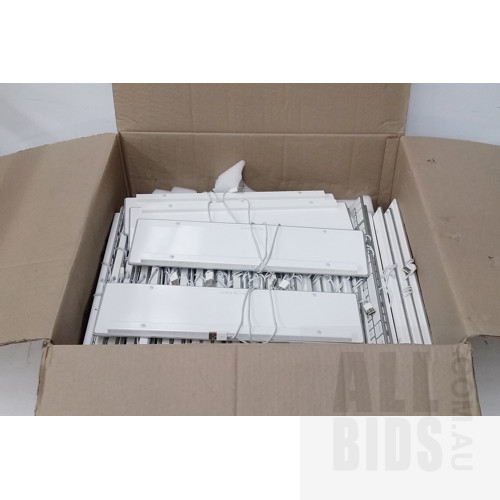 Apple (1243) Keyboards - Lot of Approximately 40