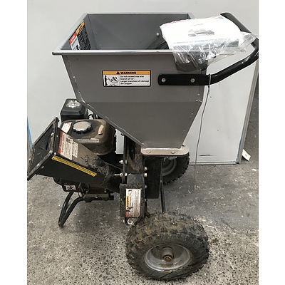 Michigan Raptor 900 8HP Compact Wood Chipper