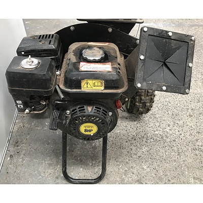 Michigan Raptor 900 8HP Compact Wood Chipper