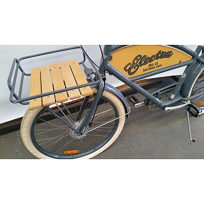 Electra Cruiser 17 Inch Three Speed Bicycle