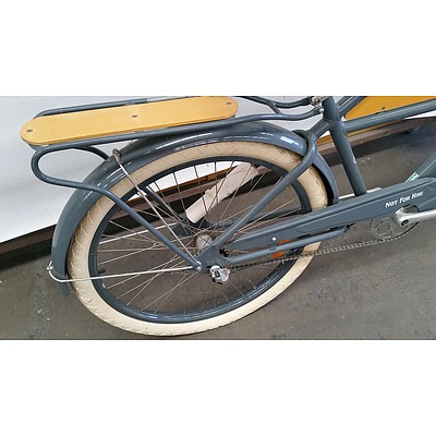 Electra Cruiser 17 Inch Three Speed Bicycle