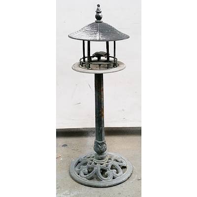 Decorative Cast Metal Bird Feeder Stand