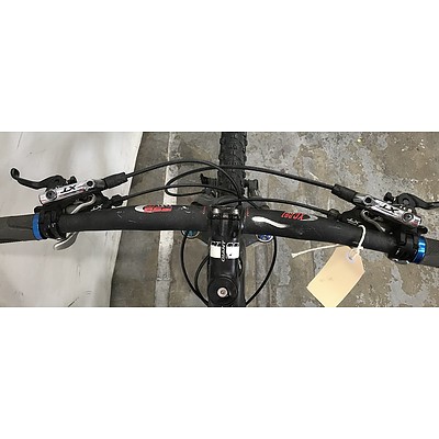 Giant Anthem Advanced Mountain Bike