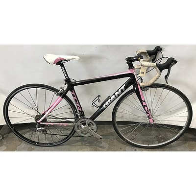 Giant TCR Alliance Road Bike
