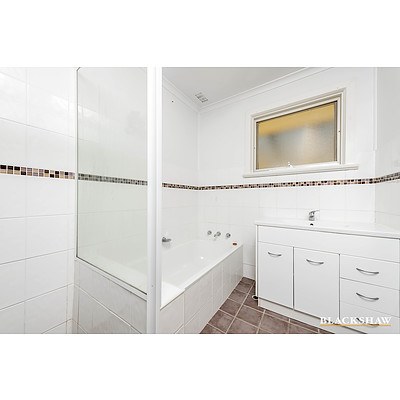 27 Storey Street, Curtin ACT 2605