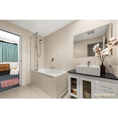 18/40 Eileen Good Street, Greenway ACT 2900