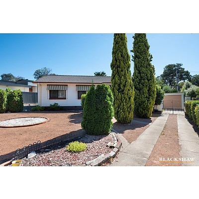 127 Eggleston Crescent, Chifley ACT 2606