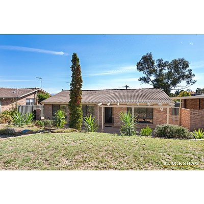 4 Parfitt Crescent, Calwell ACT 2905