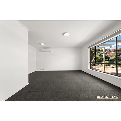 4 Parfitt Crescent, Calwell ACT 2905