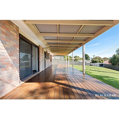 4 Parfitt Crescent, Calwell ACT 2905