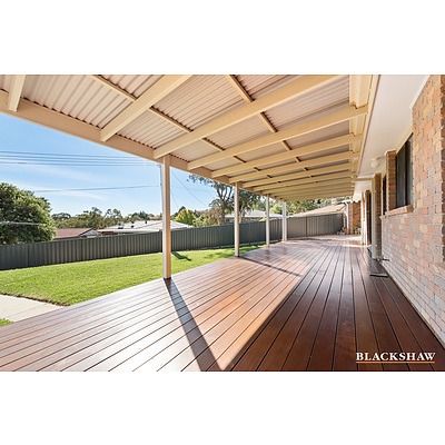 4 Parfitt Crescent, Calwell ACT 2905