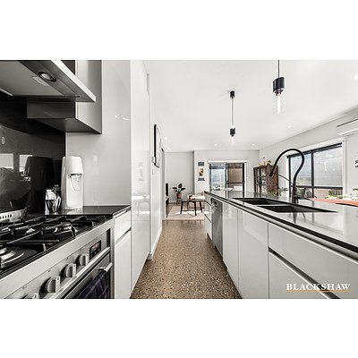 2/27 Ross Road, Queanbeyan NSW 2620
