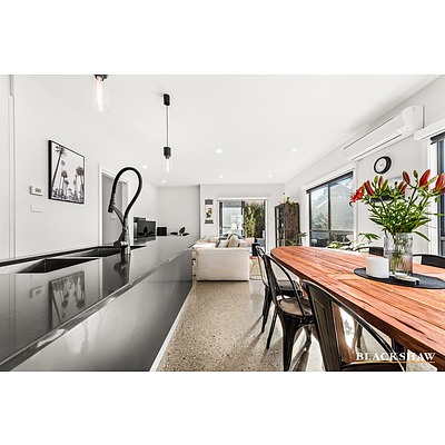 2/27 Ross Road, Queanbeyan NSW 2620