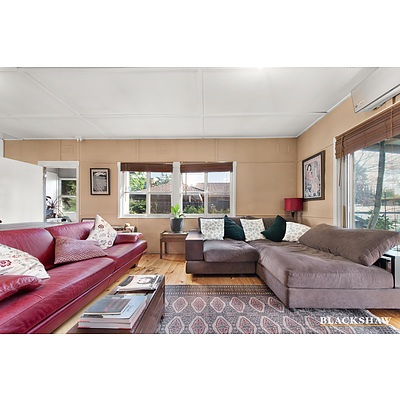 11 Tungun Street, Narrabundah ACT 2604