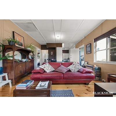 11 Tungun Street, Narrabundah ACT 2604