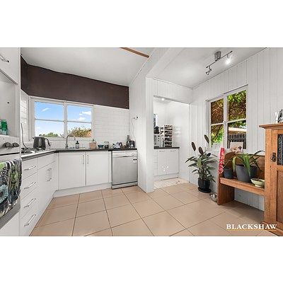 11 Tungun Street, Narrabundah ACT 2604