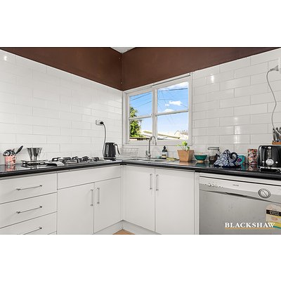 11 Tungun Street, Narrabundah ACT 2604