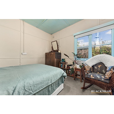 11 Tungun Street, Narrabundah ACT 2604