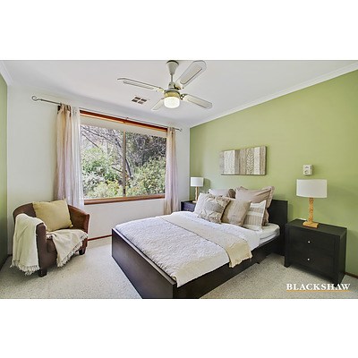 4 McBride Place, Calwell ACT 2905