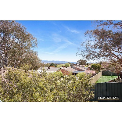 4 McBride Place, Calwell ACT 2905