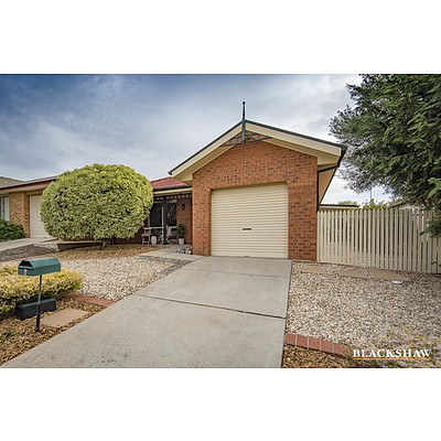 6 Yerrabi Place, Ngunnawal ACT 2913