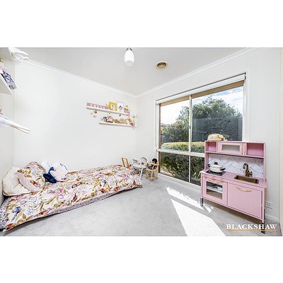 6 Yerrabi Place, Ngunnawal ACT 2913