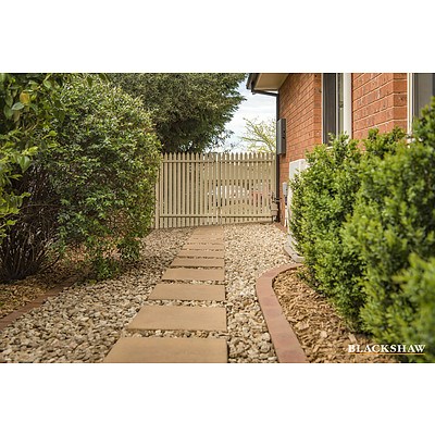 6 Yerrabi Place, Ngunnawal ACT 2913
