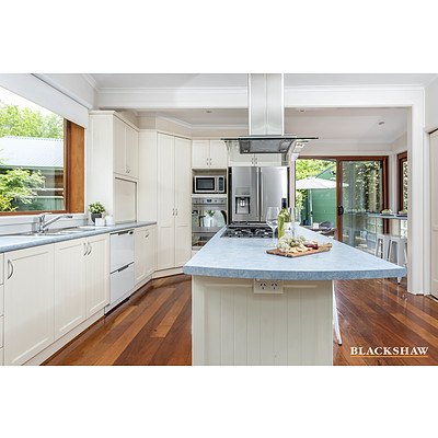 9 Lambert Street, Lyneham ACT 2602