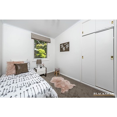 9 Lambert Street, Lyneham ACT 2602