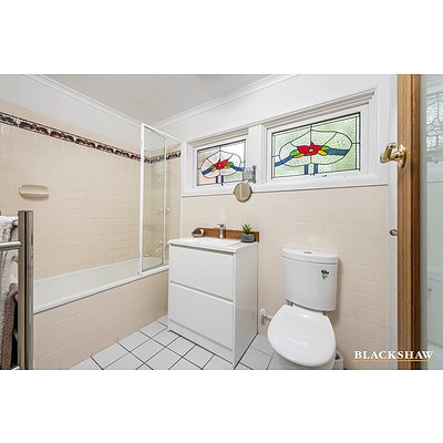 9 Lambert Street, Lyneham ACT 2602