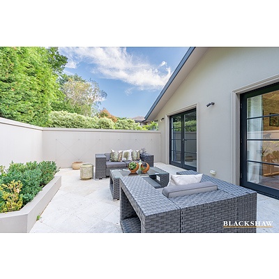 95 Strickland Crescent, Deakin ACT 2600
