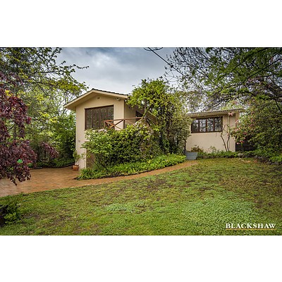 16 Hamelin Crescent, Narrabundah ACT 2604