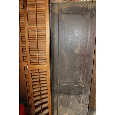 Hardwood Louvered Folding Doors and Solid Door