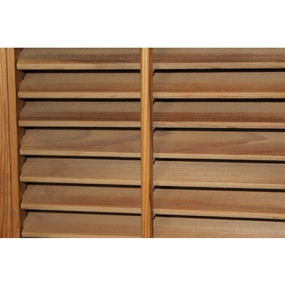 Hardwood Louvered Folding Doors and Solid Door