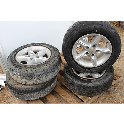 15 Inch Ford Rims With Tyres