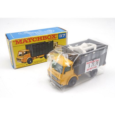 Vintage Lesney Matchbox No 37 - Cattle Truck