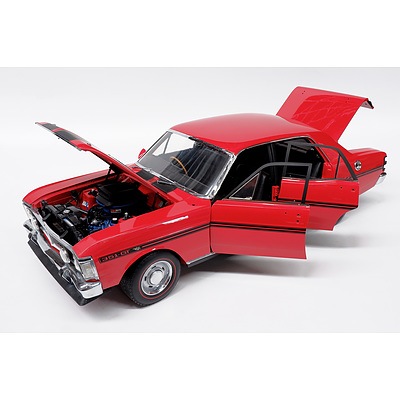 Icon Models, 1970 Ford Falcon GT Phase II GTHO, Vermillion Fire, Large 1:8 Scale Diecast Model