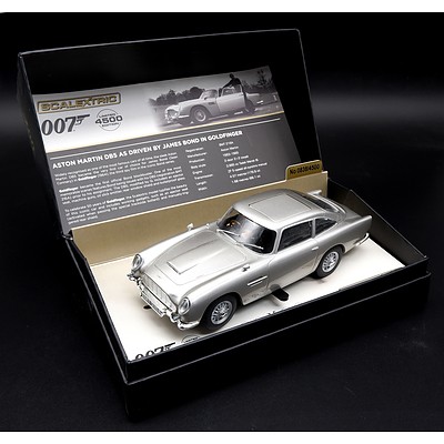 Scalextric, Aston Martin BD5, James Bond Goldfinger, 838/4500, 1:32 Scale Model