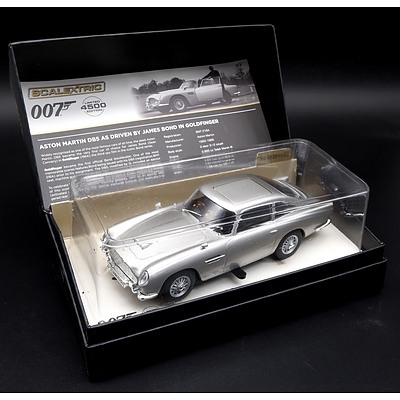 Scalextric, Aston Martin BD5, James Bond Goldfinger, 838/4500, 1:32 Scale Model