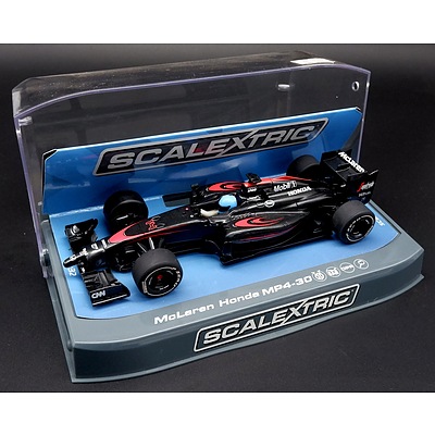 Scalextric, McLaren Honda MP4-30 Alonso No 14, 1:32 Scale Model