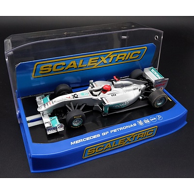 Scalextric, 2011 Mercedes GP Petronas Schumacher No 7, 1:32 Scale Model