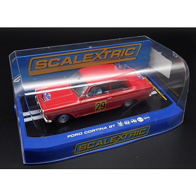 Scalextric, 1964 Ford Cortina GT Coupe Des Alpes, 1:32 Scale Model