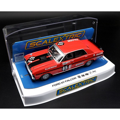 Scalextric, 1971 Ford XY Falcon Moffat, 1:32 Scale Model