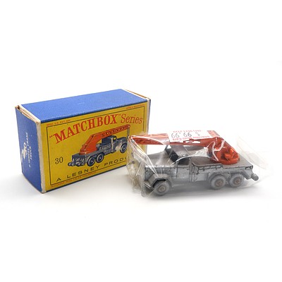 Lesney Matchbox Series No 30 - 6 Wheel Crane Truck