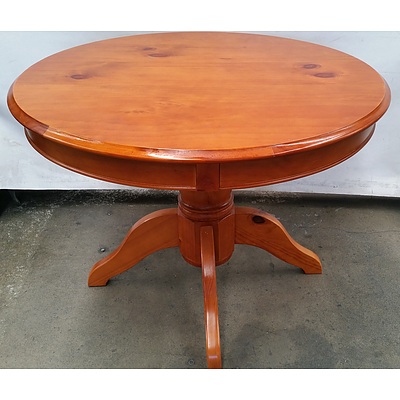 Balmoral Round Dining Table