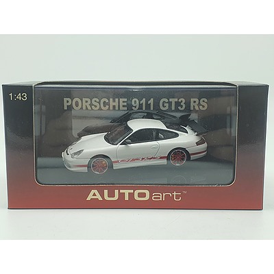 AUTOart - 2004 Porsche 911 GT3 RS White w Red Stripe 1:43 Scale Model Car