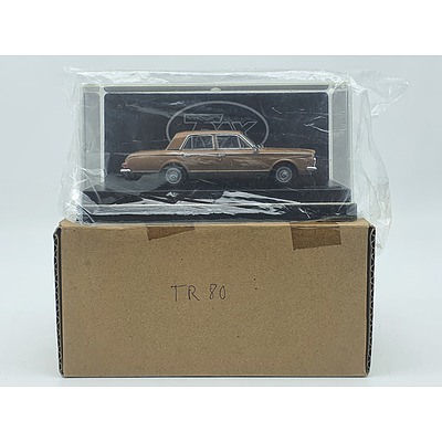 Trax  - Chrysler AP5 Valiant Regal Hardtop Tan TR80 1:43 Scale Model Car